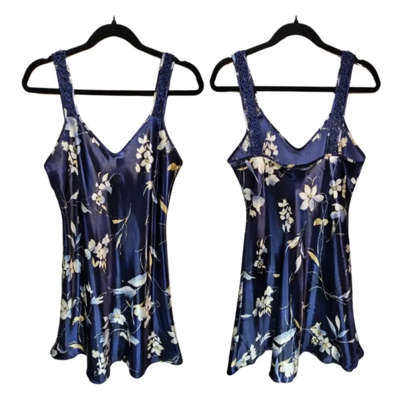Vintage California Dynasty Women's SIZE M Romantic Satin Slip Dress Nightgown ×2